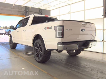 2017 Ford F-150 Lariat Crew Cab Medium Bed - miniatura 6