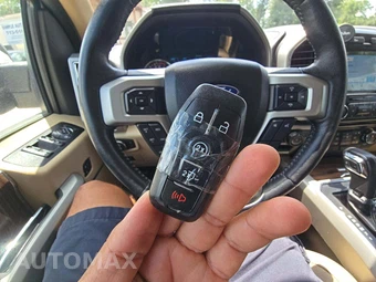 2017 Ford F-150 Lariat Crew Cab Short Bed - miniatura 5
