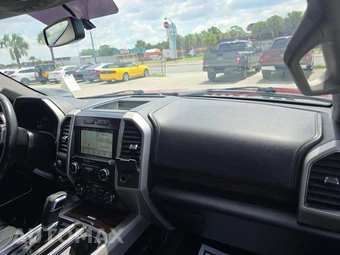 2017 Ford F-150 Lariat Crew Cab Short Bed - miniatura 19