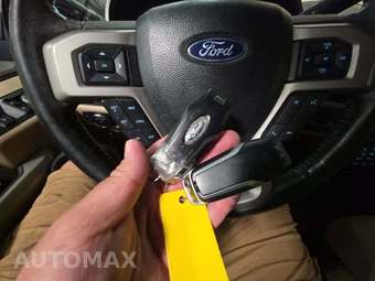 2017 Ford F-150 Lariat Crew Cab Short Bed - miniatura 8