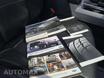 2017 Ford F-150 Lariat Crew Cab Short Bed - miniatura 24