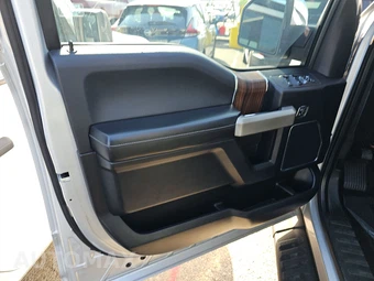 2017 Ford F-150 Lariat Crew Cab Short Bed - miniatura 9