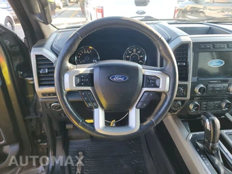 2017 Ford F-150 Lariat Crew Cab Short Bed - miniatura 10