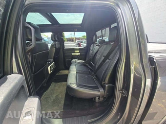 2017 Ford F-150 Lariat Crew Cab Short Bed - miniatura 13