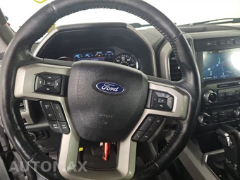 2017 Ford F-150 Lariat Crew Cab Short Bed - miniatura 10