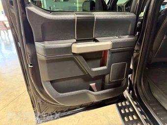2017 Ford F-150 Raptor Crew Cab Short Bed - miniatura 20