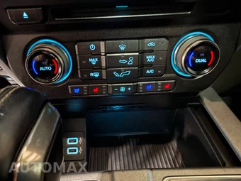 2017 Ford F-150 Raptor Crew Cab Short Bed - miniatura 28