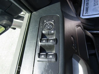 2017 Ford F-150 Raptor Crew Cab Short Bed - miniatura 10