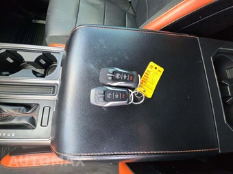 2017 Ford F-150 Raptor Crew Cab Short Bed - miniatura 8