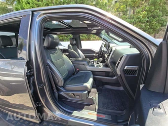 2017 Ford F-150 Raptor Crew Cab Short Bed - miniatura 18