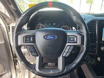 2017 Ford F-150 Raptor Crew Cab Short Bed - miniatura 10