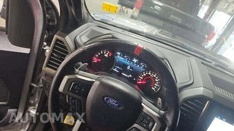 2017 Ford F-150 Raptor Crew Cab Short Bed - miniatura 31