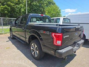 2017 Ford F-150 XL Crew Cab Short Bed - miniatura 2