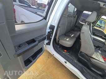2017 Ford F-150 XL Extended Cab Medium Bed w/Rear Doors – miniatura 16