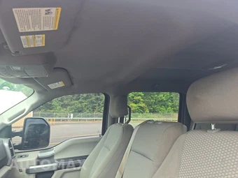 2017 Ford F-150 XLT Crew Cab Medium Bed - miniatura 18