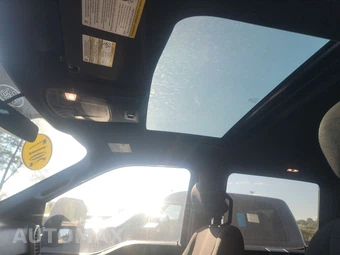 2017 Ford F-150 XLT Crew Cab Medium Bed - miniatura 17