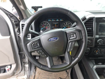 2017 Ford F-150 XLT Crew Cab Medium Bed – miniatura 16