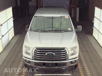 2017 Ford F-150 XLT Crew Cab Medium Bed – miniatura 2