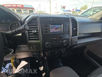 2017 Ford F-150 XLT Crew Cab Medium Bed - miniatura 10
