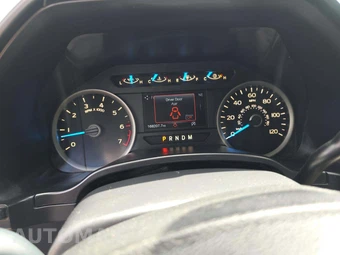 2017 Ford F-150 XLT Crew Cab Medium Bed - miniatura 9