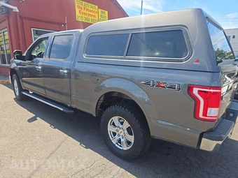 2017 Ford F-150 XLT Crew Cab Medium Bed - miniatura 2