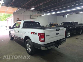 2017 Ford F-150 XLT Crew Cab Medium Bed – miniatura 2