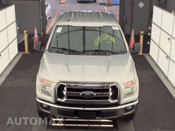 2017 Ford F-150 XLT Crew Cab Medium Bed - miniatura 2