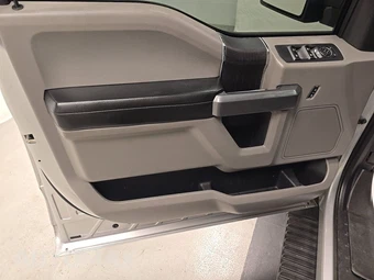 2017 Ford F-150 XLT Crew Cab Short Bed - miniatura 9