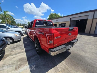 2017 Ford F-150 XLT Crew Cab Short Bed - miniatura 2