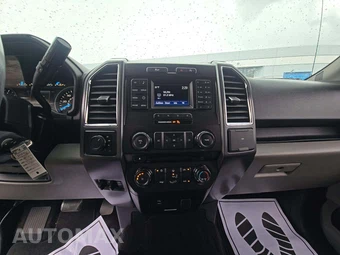 2017 Ford F-150 XLT Extended Cab Medium Bed w/Rear Doors – miniatura 7