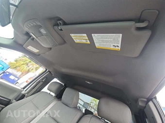 2017 Ford F-150 XLT Extended Cab Medium Bed w/Rear Doors – miniatura 8