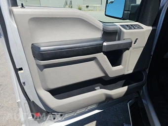 2017 Ford F-150 XLT Extended Cab Medium Bed w/Rear Doors - miniatura 9