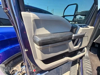 2017 Ford F-150 XLT Extended Cab Medium Bed w/Rear Doors - miniatura 9