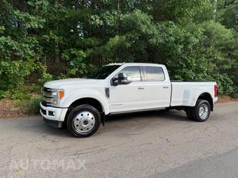 2017 Ford F-450 Platinum - miniatura 1