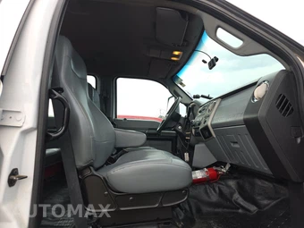2017 Ford F-650 Base - miniatura 8