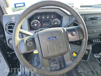 2017 Ford F-650 Base - miniatura 10