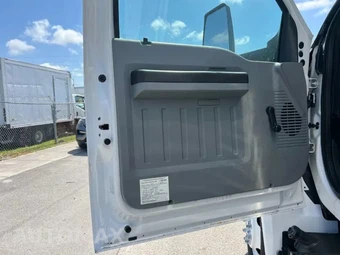 2017 Ford F-650 Chassis - miniatura 12
