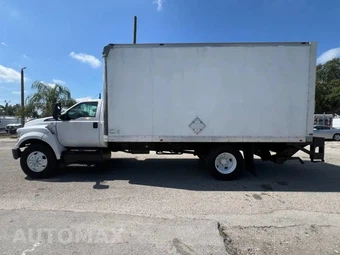 2017 Ford F-650 Chassis - miniatura 3
