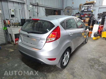 2017 Ford Fiesta SE Hatchback - miniatura 3