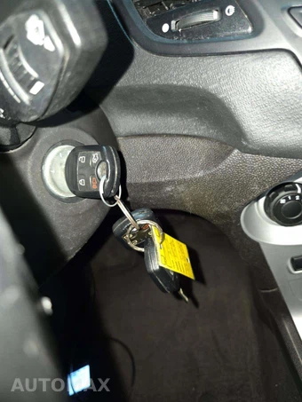 2017 Ford Fiesta SE Hatchback - miniatura 8