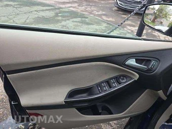 2017 Ford Focus Electric Hatchback – miniatura 26