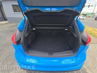 2017 Ford Focus RS Hatchback - miniatura 11