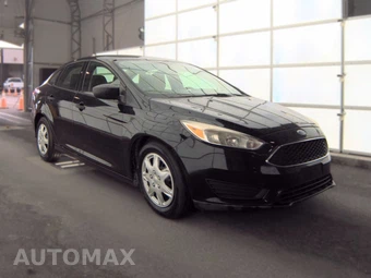 2017 Ford Focus S Sedan - miniatura 3