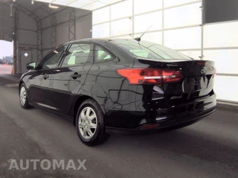 2017 Ford Focus S Sedan - miniatura 6