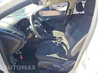 2017 Ford Focus SE Hatchback - miniatura 6