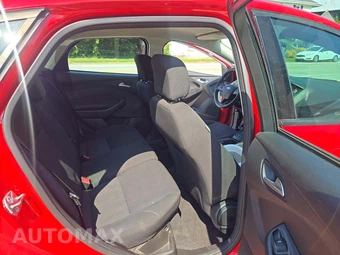2017 Ford Focus SE Hatchback – miniatura 13