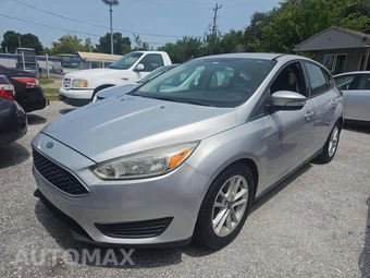 2017 Ford Focus SE Hatchback