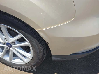 2017 Ford Focus SE Hatchback – miniatura 24