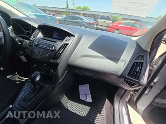 2017 Ford Focus SE Hatchback – miniatura 19
