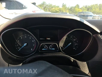 2017 Ford Focus SE Sedan - miniatura 12